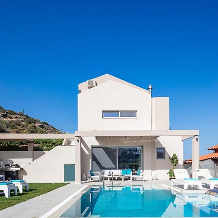 Villa Ligaria Pinnacle ภายนอก รูปภาพ