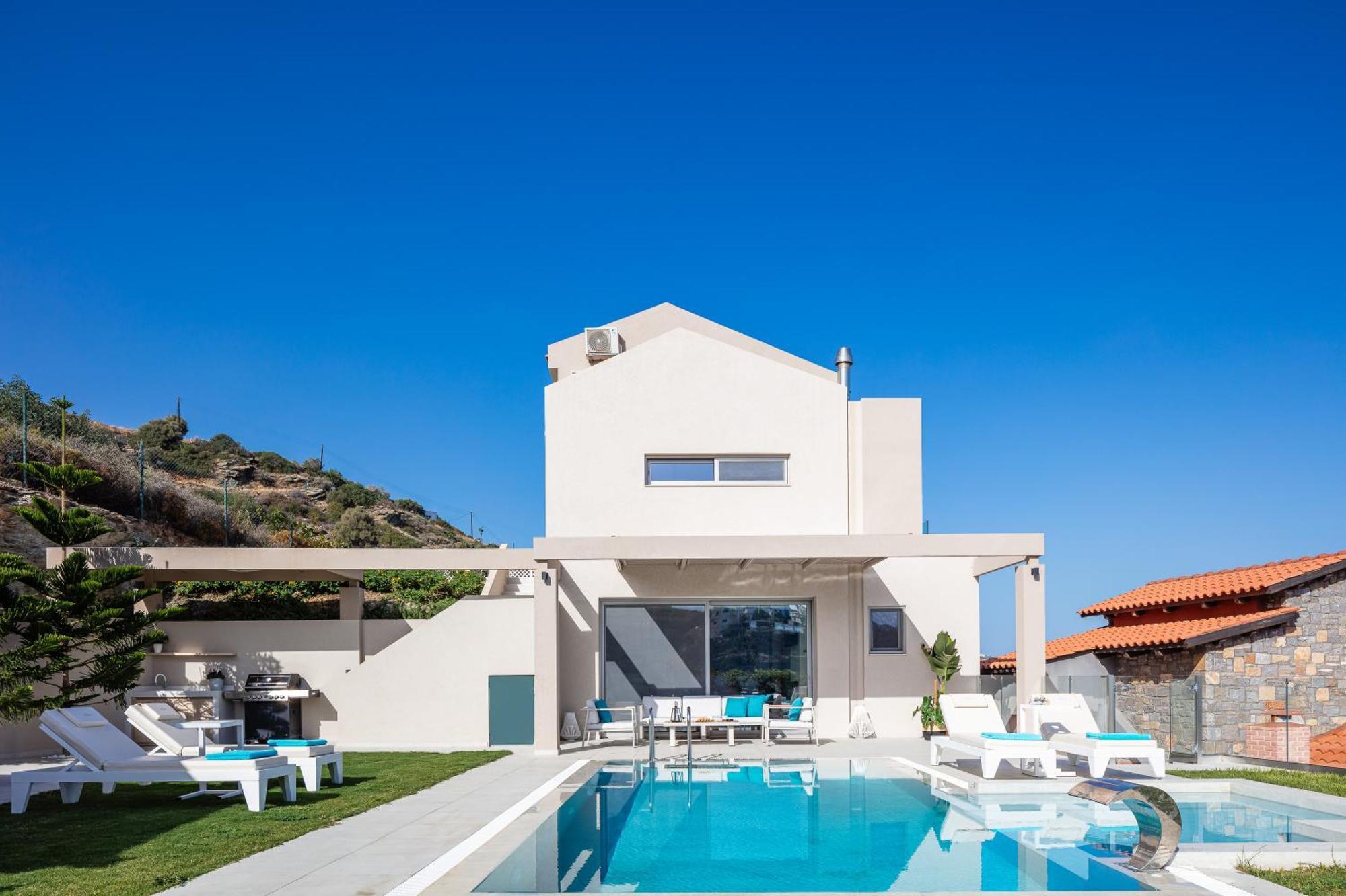 Villa Ligaria Pinnacle ภายนอก รูปภาพ