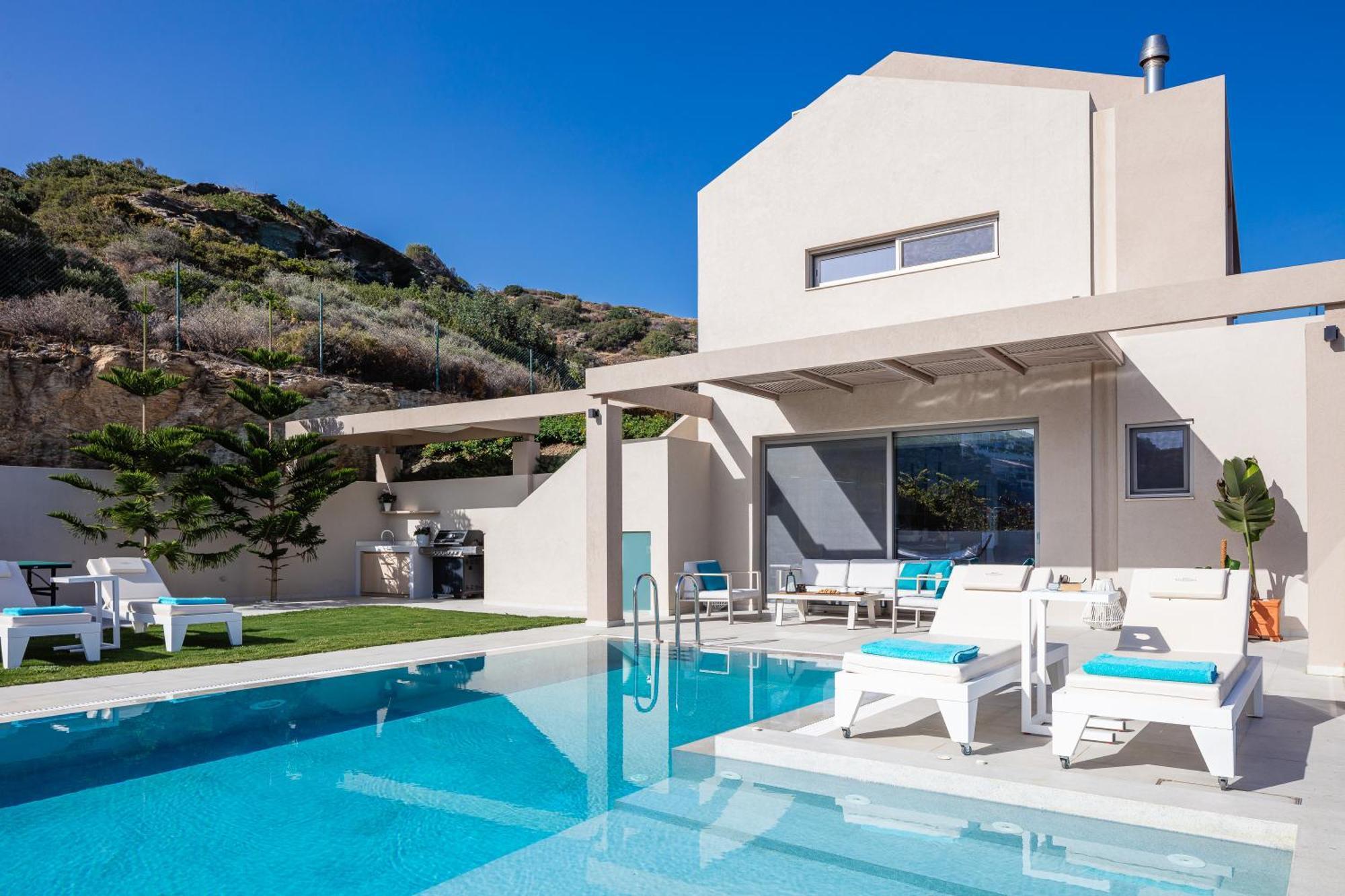 Villa Ligaria Pinnacle ภายนอก รูปภาพ