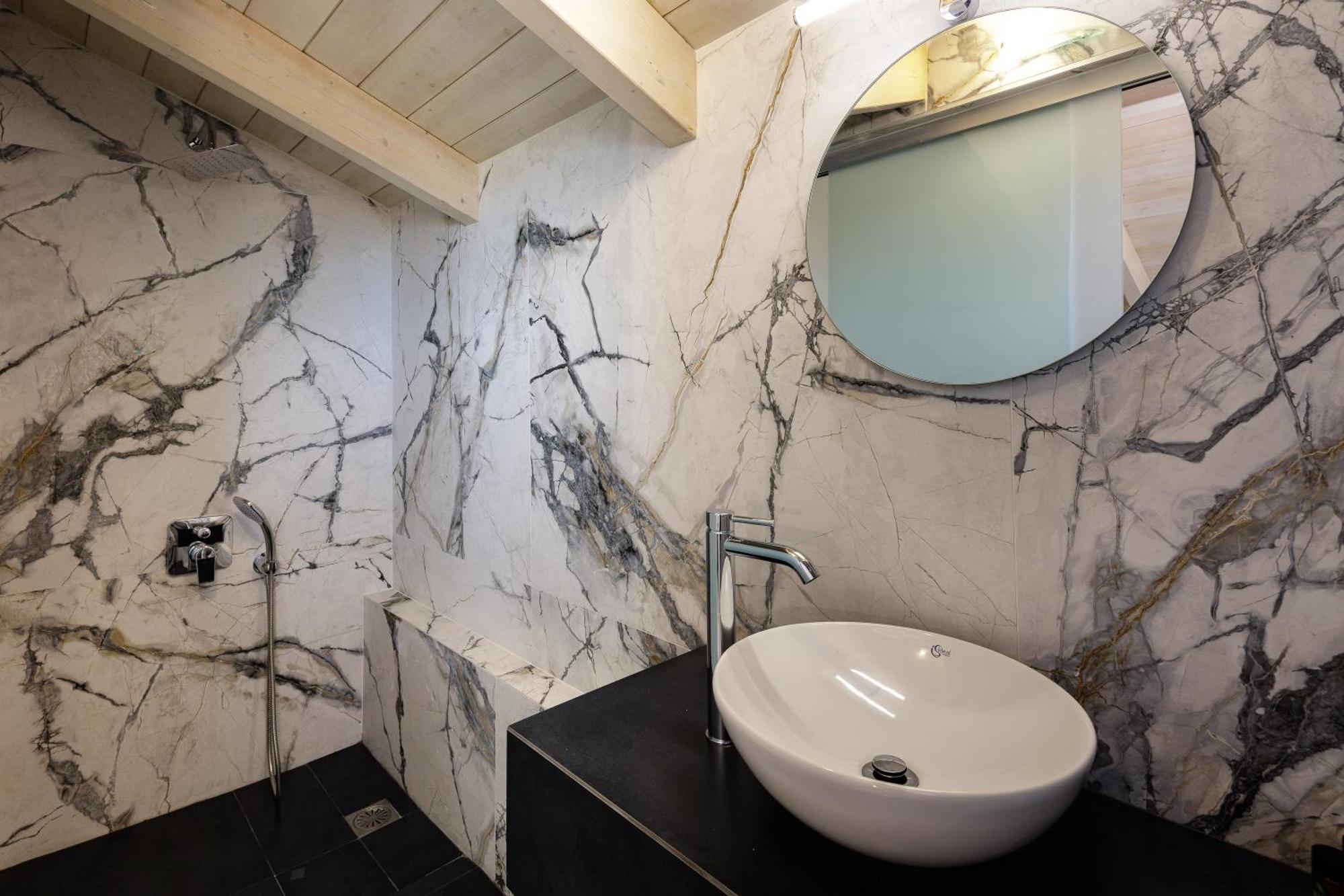 Villa Ligaria Pinnacle ภายนอก รูปภาพ